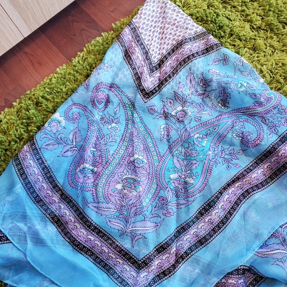 100% Silk Scarf - Picture 3 of 6